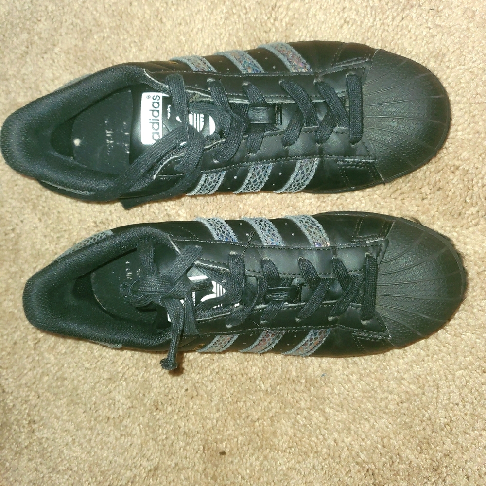 Adidas - Picture 2 of 3